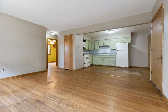 Building Photo - 314 Beach Ave