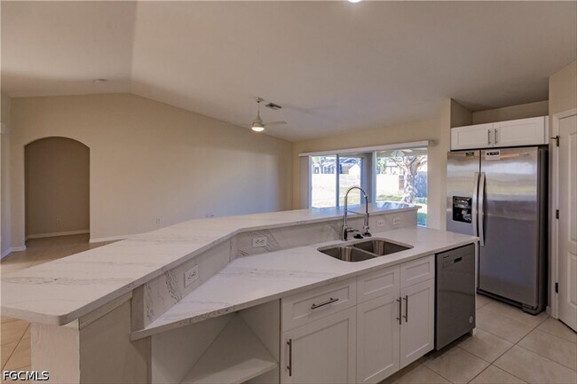 Building Photo - 2809 NW 12th Ln