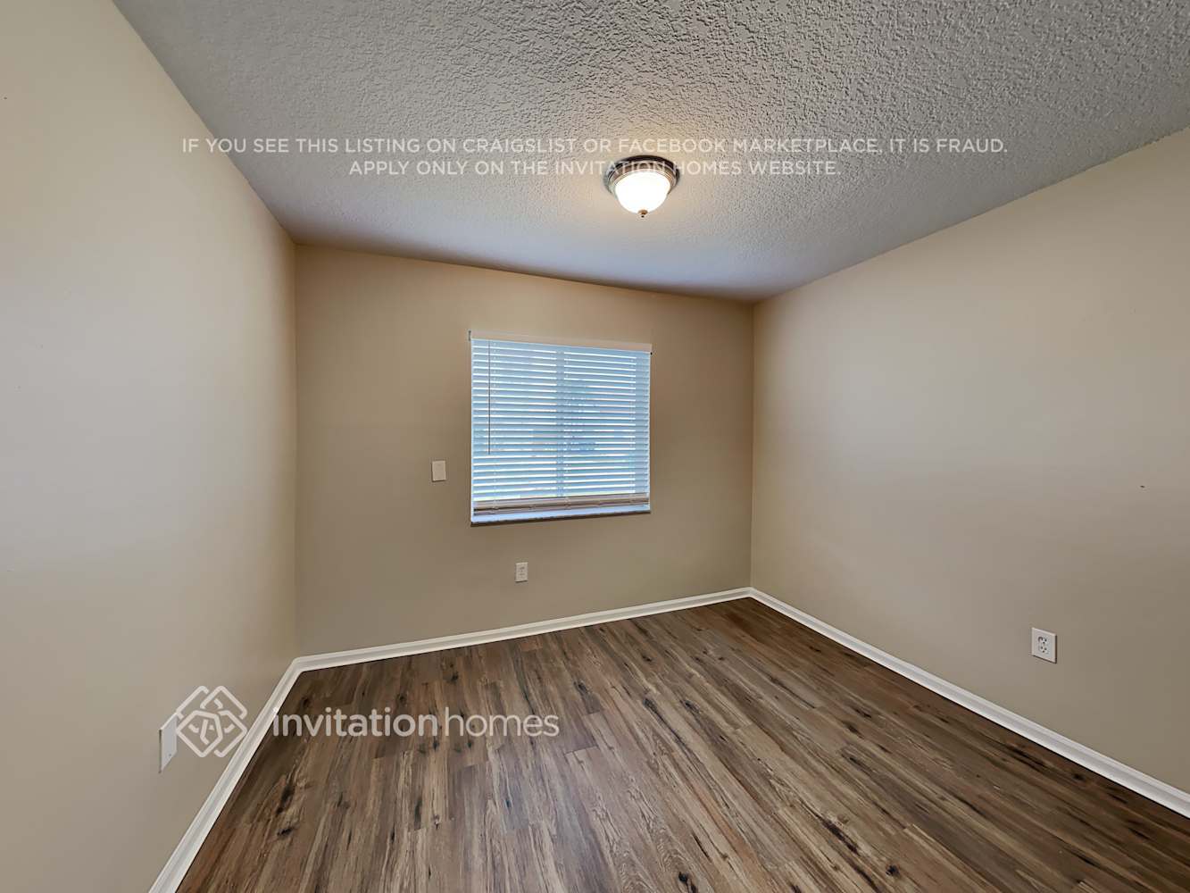 Building Photo - 17035 SW 145th Ave