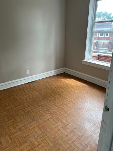Bedroom 1 - 3940 W Gladys Ave