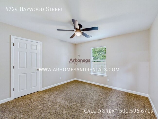 Building Photo - 4724 Haywood St