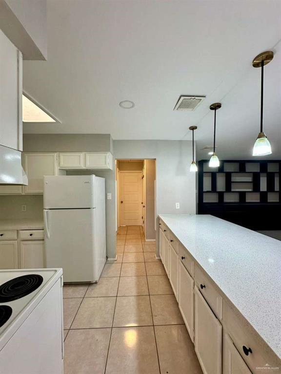 Building Photo - 29 W Dallas Ave