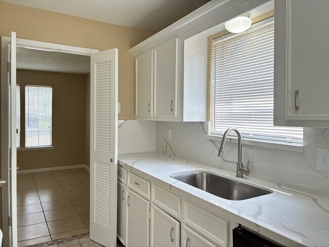 Building Photo - 10314 Autumn Harvest Dr