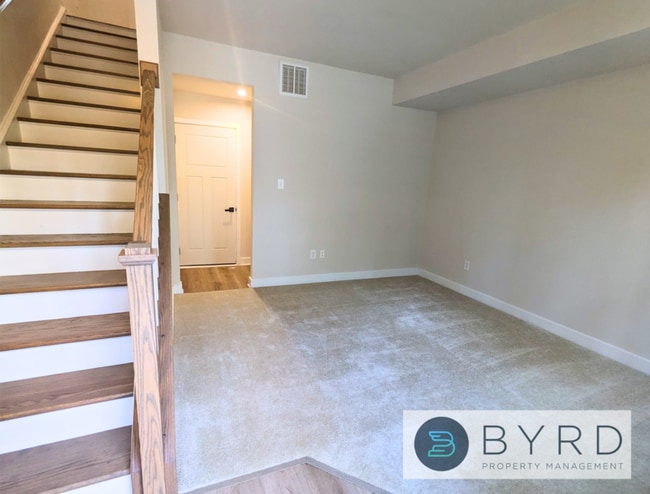 Building Photo - 1113 Ewing Pk Lp