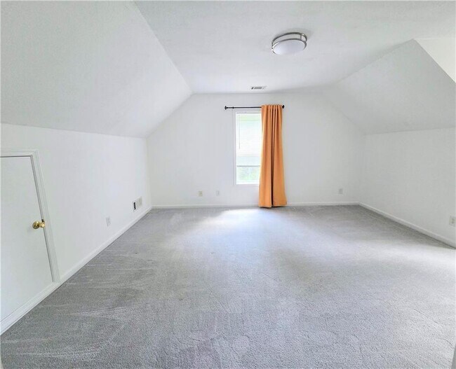 Building Photo - 3060 Glen Wallace Dr