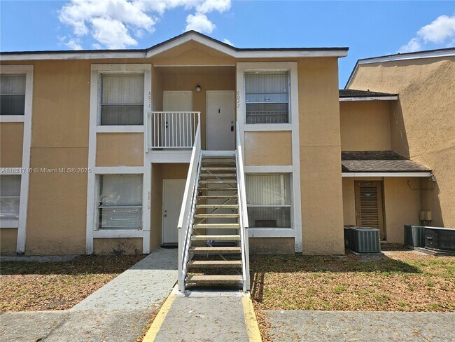 Primary Photo - 8022 SW 21st Ct