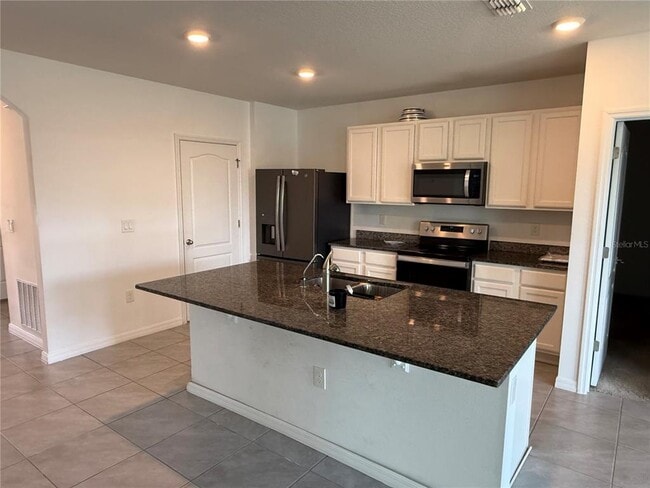 Building Photo - 1731 Setter Ave