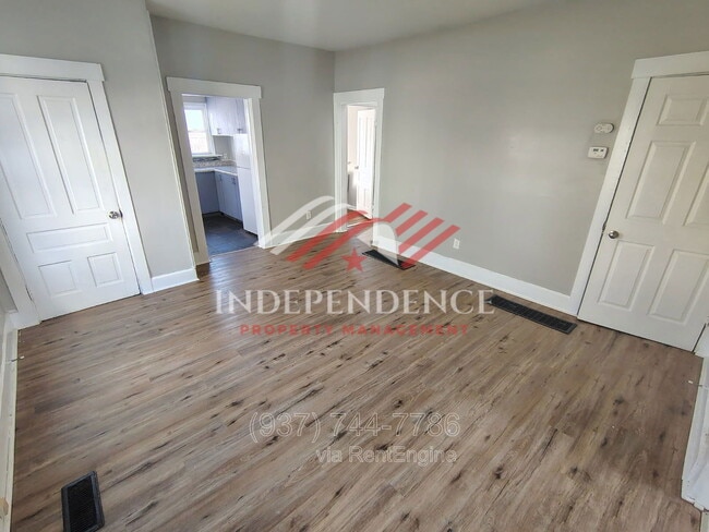 Building Photo - 515 Crawford St