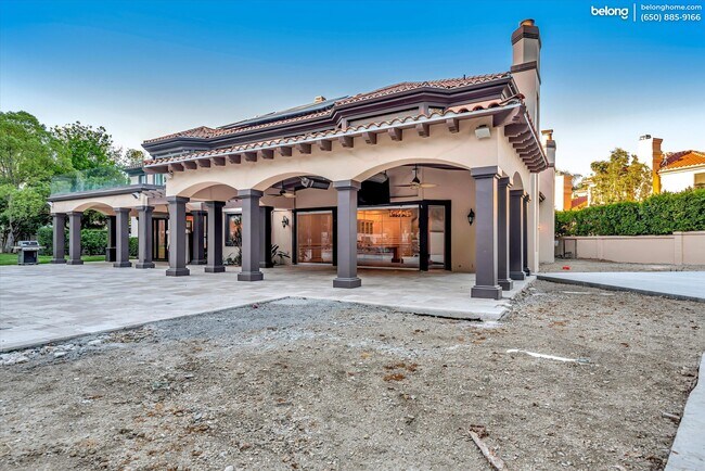 Building Photo - 25644 Queenscliff Ct