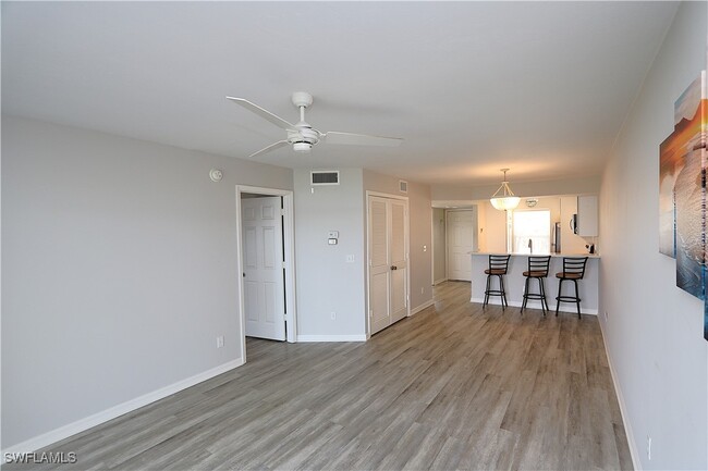 Building Photo - 1155 Mainsail Dr