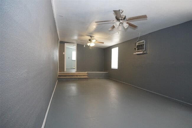 Building Photo - 6803 6th St