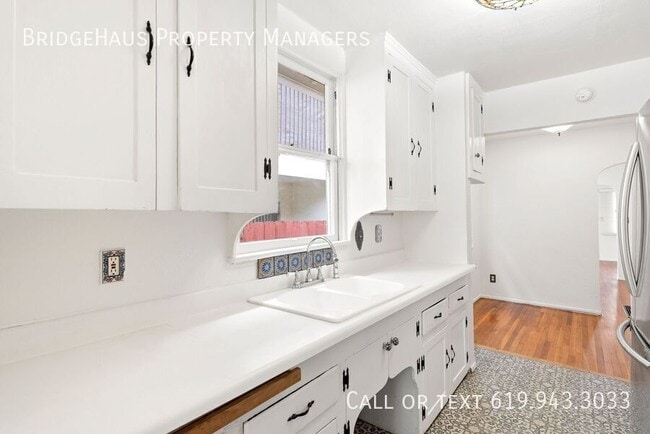 Building Photo - 4441 McClintock St