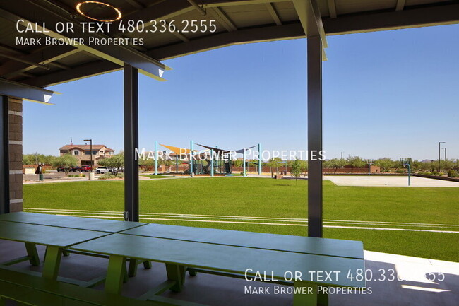 Building Photo - 2914 E Sands Dr