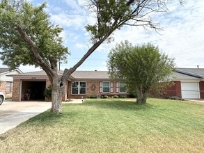 Building Photo - 3 Bed 1.5 Bath Ready to Rent!