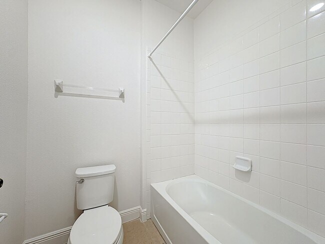 Building Photo - Hanover Lakes-2889 Nottel Drive St. Cloud