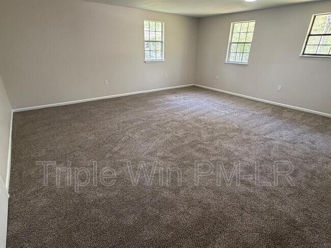 Building Photo - 17512 Bradshaw Rd