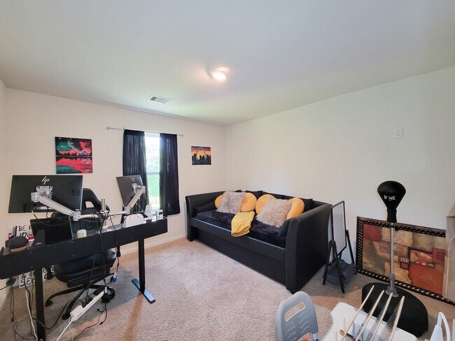 Building Photo - 10793 Castle Rock Dr