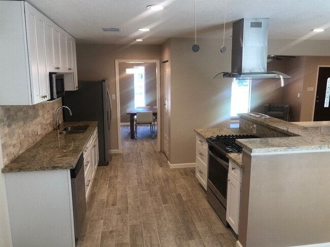 Building Photo - 25610 Spring Ridge Dr