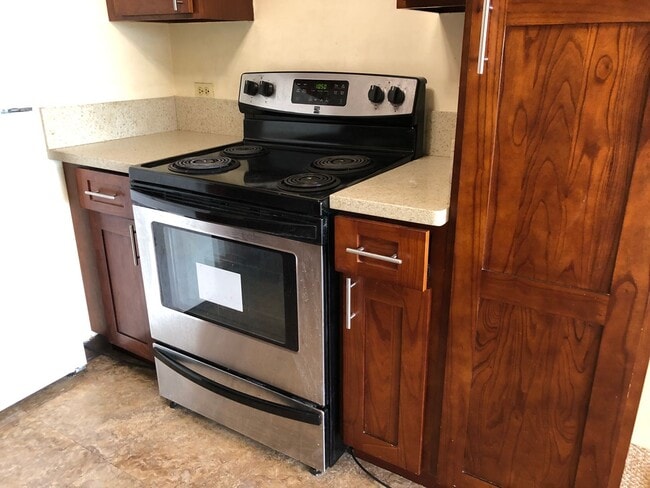 Building Photo - Century West 2 bedroom 2 bathroom 1 covere...