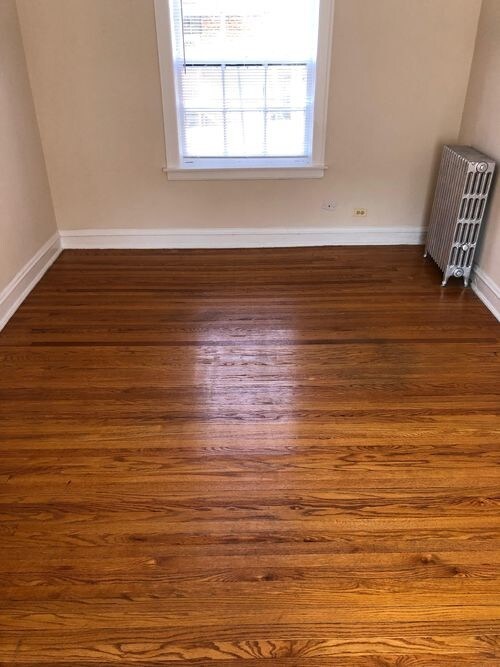 Building Photo - 1714 W Albion Ave