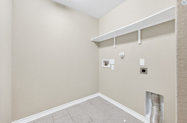 Building Photo - 8745 Ironwood Hill