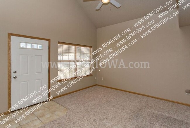 Building Photo - WAUKEE SCHOOLS!! 3 Bedroom, 2.5 Bath Townh...