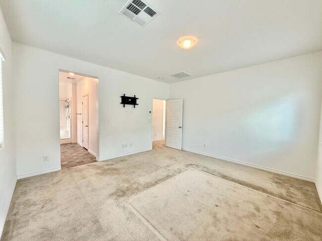 Building Photo - Gorgeous Home waiting for you!