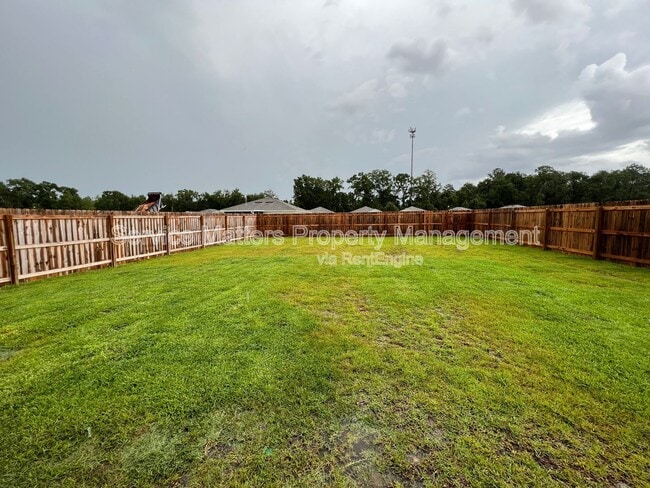 Building Photo - 4370 Jitterbug St