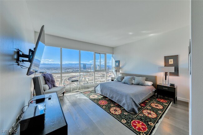 Building Photo - 4525 Dean Martin Dr