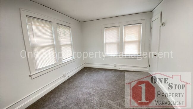 Building Photo - Gorgeous and Unique 4 Bedroom 1.5 Bathroom...