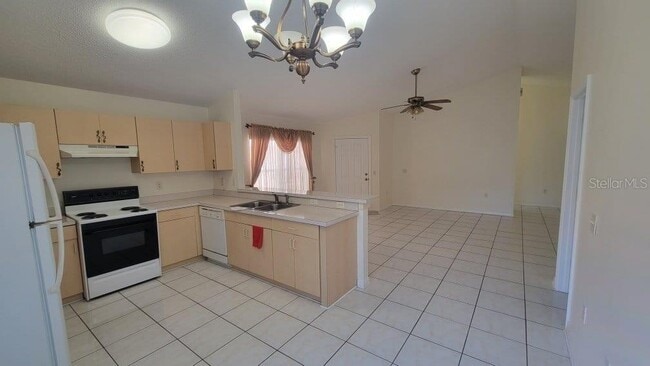 Building Photo - 2405 Condado Ct