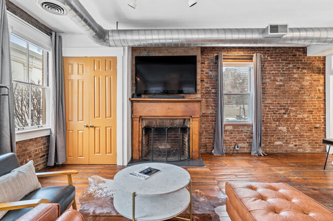 Building Photo - 111 E 13th St