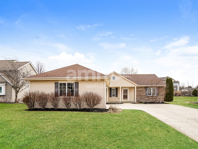 Building Photo - 338 Ponderosa Dr