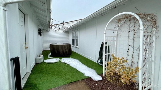 Building Photo - 28 Larch Plaza