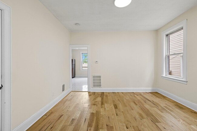 Building Photo - 667 Liberty Ave