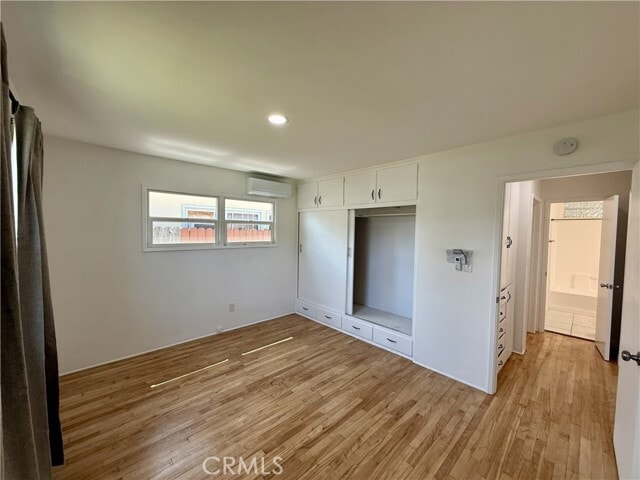 Building Photo - 719 S Walnut Ave