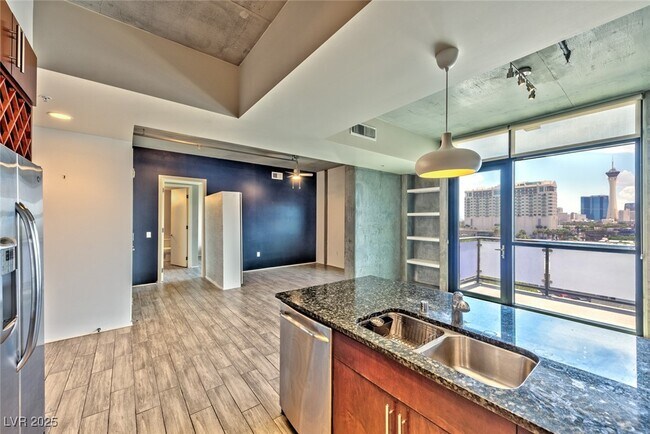 Building Photo - 353 E Bonneville Ave