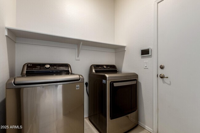 Building Photo - 7046 N 84th Dr