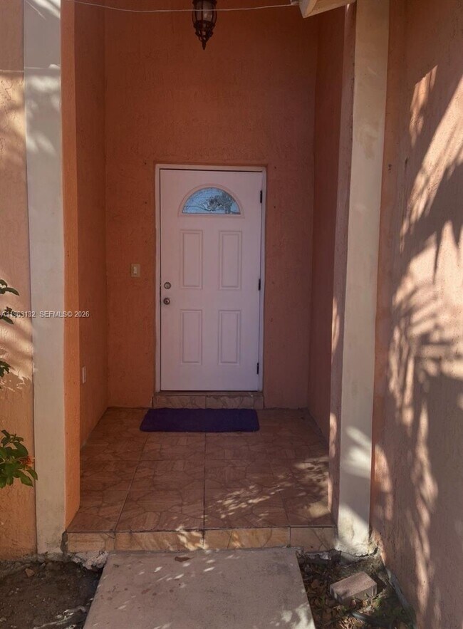 Building Photo - 5501 SW 18th St