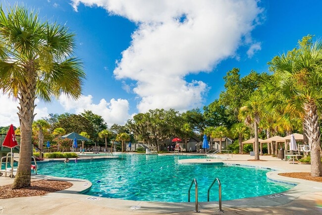 Building Photo - 25 Honey Locust Cir