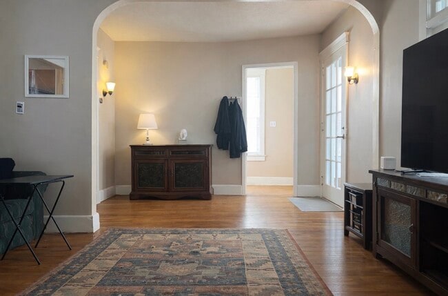 Building Photo - 223 Hudson St