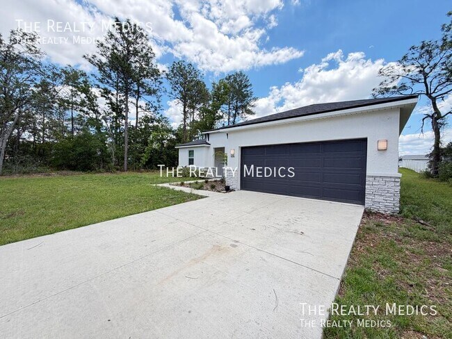 Building Photo - 5096 SW 154 Loop