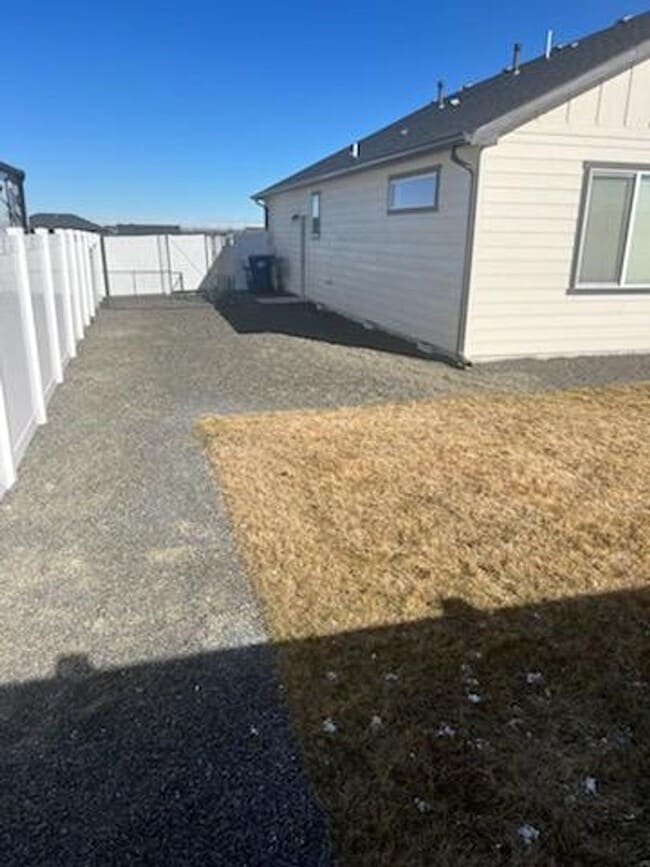 Building Photo - Great home in Northwest Twin Falls