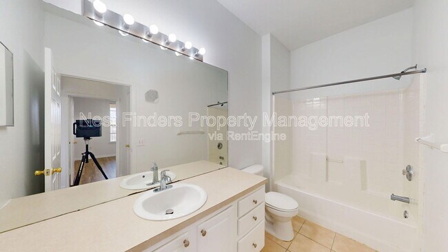 Building Photo - 7990 Baymeadows Rd E