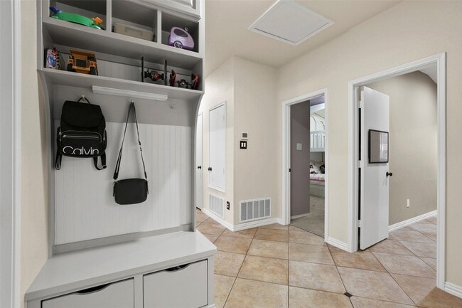 Building Photo - 7802 Milestone Ridge Dr