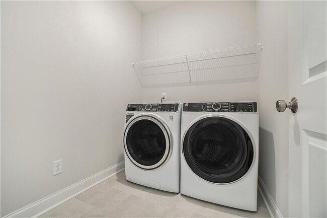 Building Photo - 106 Basil St