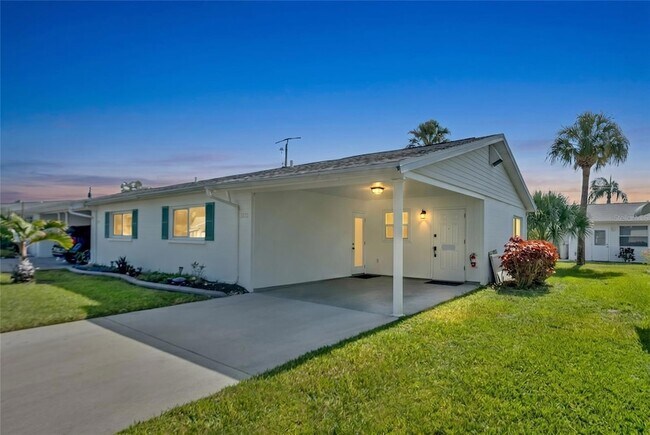 Building Photo - 5996 Hibiscus Dr