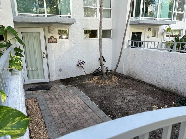 Building Photo - 1853 Jefferson Ave