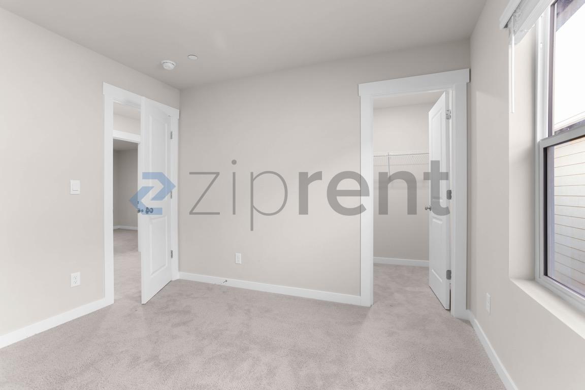 Building Photo - 18823 111th Ave E