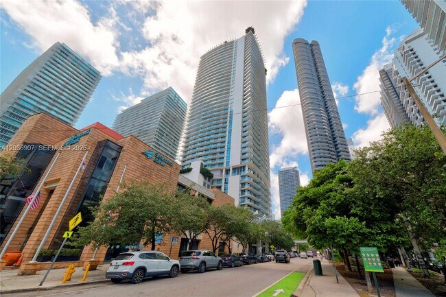 Building Photo - 1100 S Miami Ave